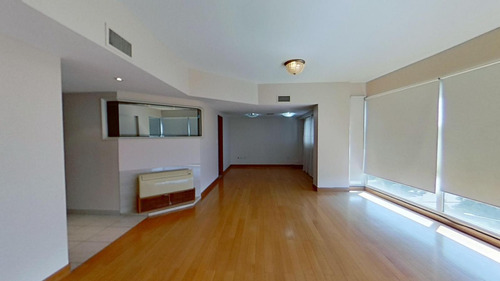 Departamento De Categoría - Tres Dormitorios - Frente A Pza San Martín - La Plata