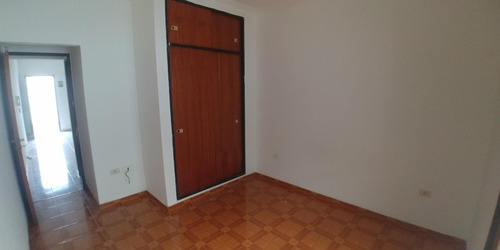 Imagen 9 de 12 de Departamento En Venta De 1 Dormitorio Con Patio En Calle 1 E/79 Y 80 La Plata