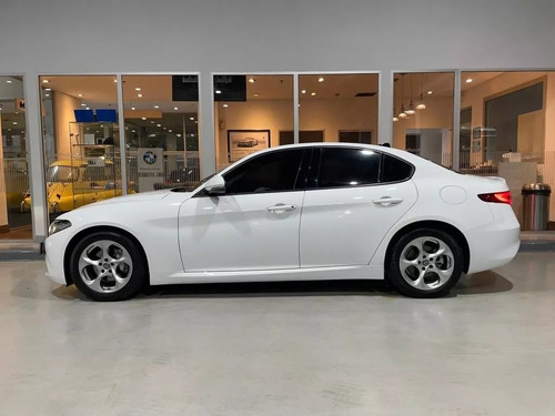 Alfa Romeo Giulia 2.0 200cv 200 Distinctive