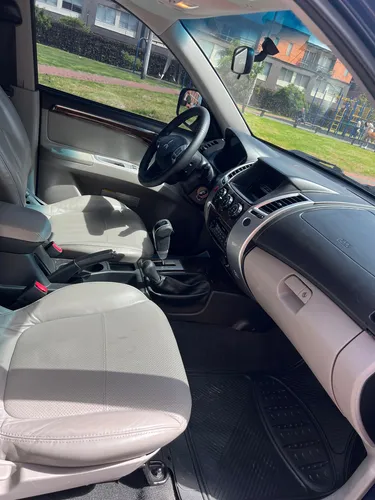 Mitsubishi Nativa 3.2l
