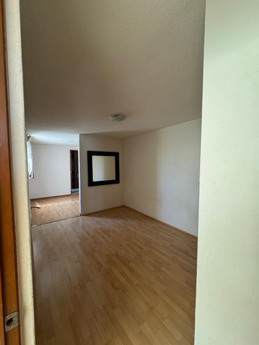 Casa En Renta Chulavista Iii, Queretaro. 3 Rec, 3 Baños, Privada Con Alberca
