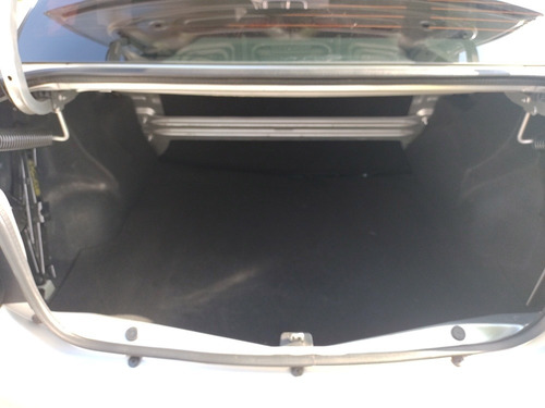 Imagem 14 de 14 de Renault Logan 2018 1.0 12v Authentique Sce 4p