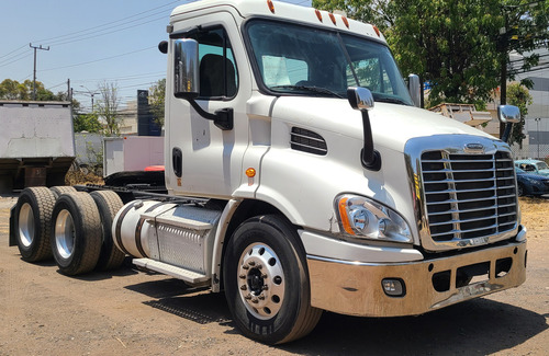 Camion O Tractocamion Day Cab Freigthliner Cascadia