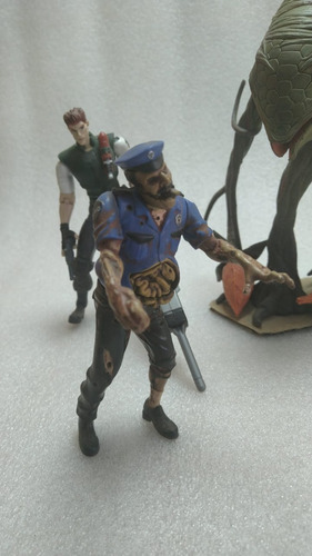 Resident Evil Ada Wong Ivy Claire Redfield & Zombie E Chris (Usado)