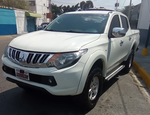 Mitsubishi  L200 L200