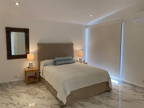 Se Vende Hermosa Casa En San Carlos Ubicada En El Country Club