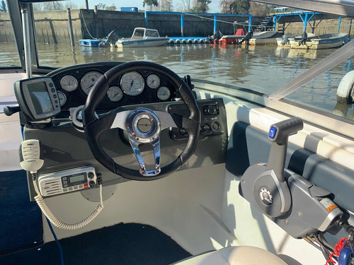 Lancha Quicksilver 555 No 1800 Evinrude E-tec 115hp