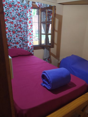 Imagen 12 de 16 de Casa Muy Buena Ubicación, 5 Ambientes Y Dependencias.