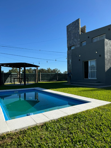 Alquilo Casa Temporario A Estrenar Moderna Con Pileta