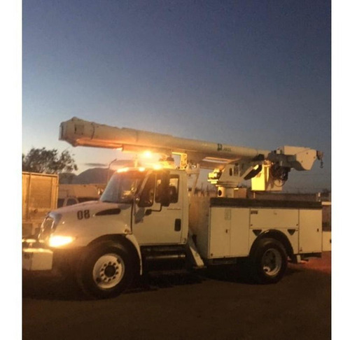 Imagen 2 de 9 de Grua Altec Canastill