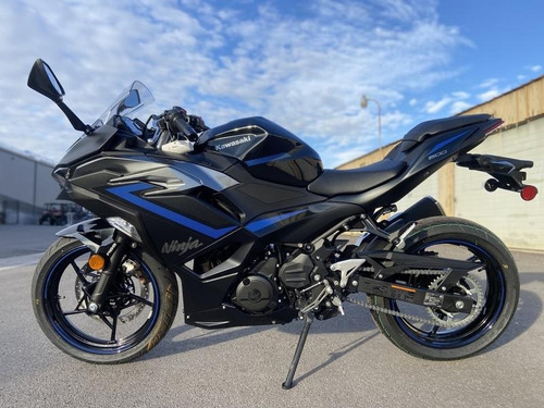 2025 Kawasaki Ninja® 500 Abs