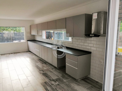 Imperdible Casa De 3 Dormitorios Y 2 Baños En Pinar Sur- Ref: 5