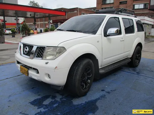 Nissan Pathfinder Le 4x4 2500cc At Aa