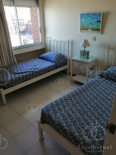 Imagen 18 de 20 de Apartamento En Venta Y Alquiler, Parada 1 Primera Línea De Playa Brava - Ref: 54414