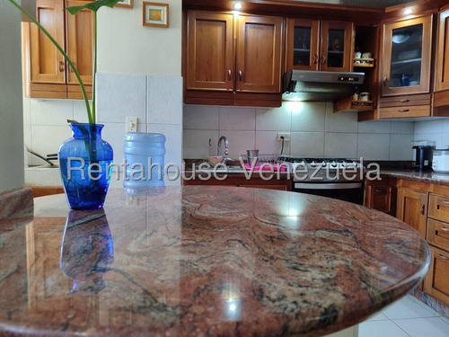 María E. Vende Cómodo Y Fresco Apartamento En Las Guacamayas, Lara#25-17031**
