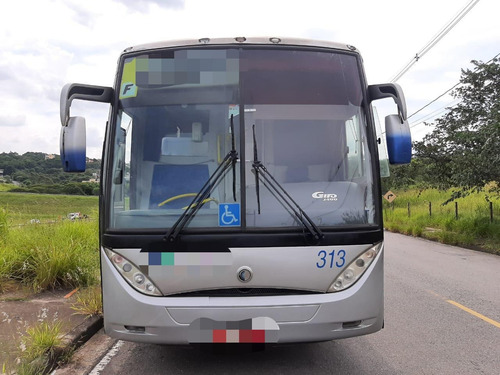 Caio Giro Mercedes Benz Motor Traseiro