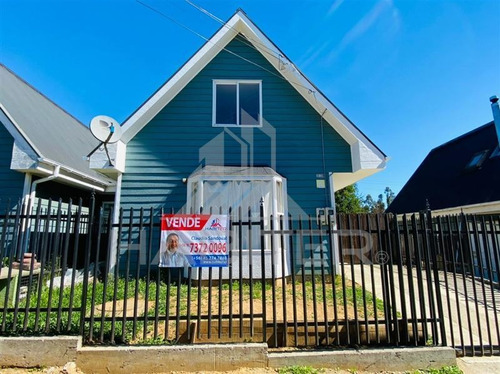Casa En Venta De 3 Dorm. En Valdivia