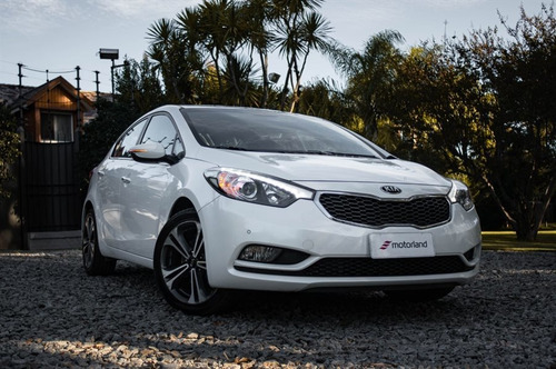 Kia Cerato - Inmejorable Estado Motorland Permuto / Financio