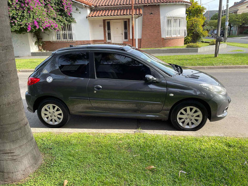 Peugeot 207 2008 1.6 Xt
