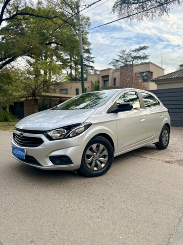 Chevrolet Onix Joy Black Mt
