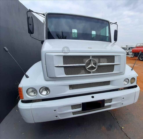 Imagem 2 de 9 de Mercedes Benz 1318 2009 4x2 Chassi (único Dono)