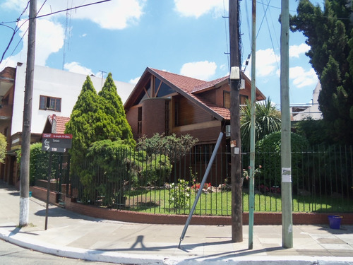 Oportunidad! Venta Chalet 4 Ambientes Impecable