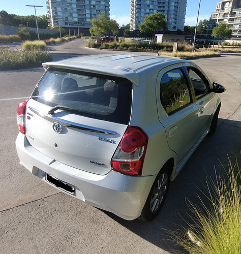 Toyota Etios 1.5 sedan XLS 6M/T