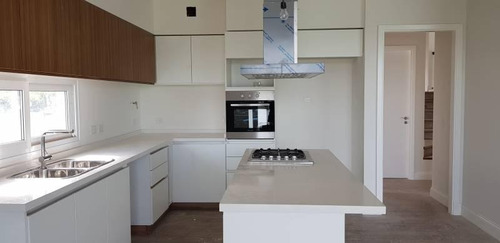 Imagen 10 de 30 de Exelente Casa Al Lago En San Francisco - Villa Nueva - Con Renta