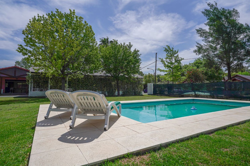 Casa Quinta Alquiler Temporario Rosario Fisherton. Alojamiento Turistico Para Amigos Y Familia