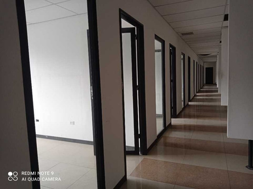 Imagen 6 de 11 de Alquilo Piso Industrial 1.710m2 Baruta 5295