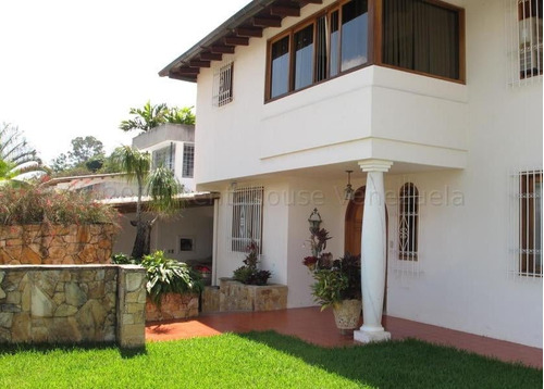 Ss: Vende Casa 23-20505 En Santa Paula De 480 M2 