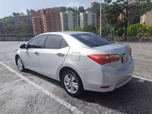 Imagen 3 de 9 de Toyota Corolla Xei Automático