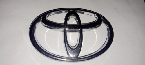 Logo Toyota De Parrilla Autana Burbuja Original Usado 