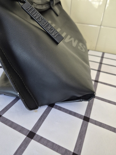 Cartera Jackie Smith Gotham Tote Sin Correa Negro Lisa Negro Negro (Usado)