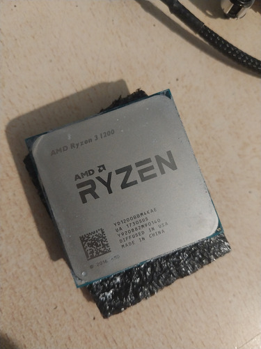 Procesador Amd Ryzen 3 1200 Yd1200bbaebox 4 Núcleos 3.4ghz (Usado)