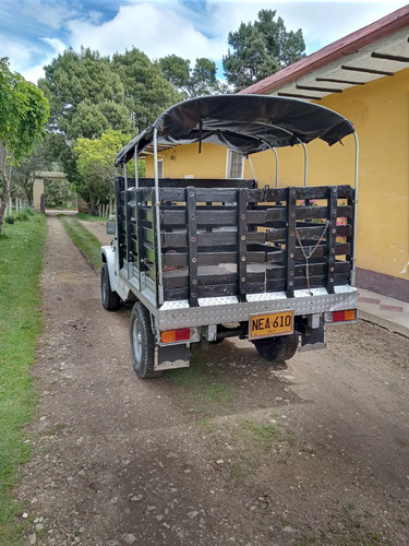 Suzuki LJ Estacas