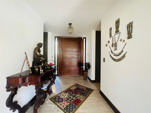 Casa En Venta De 5 Dorm. En Condominio /colegio Mayflower