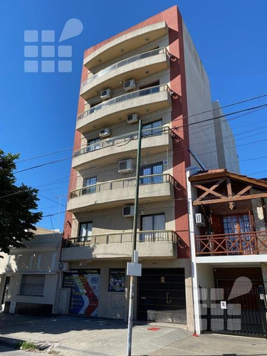 Imagen 2 de 13 de Departamento - La Plata