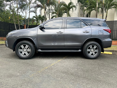 Toyota Fortuner 2.7l