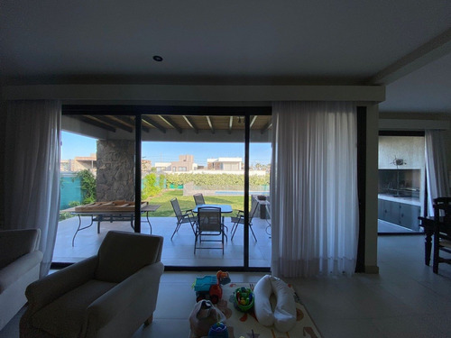 Imagen 8 de 27 de Venta Casa B° Palmares Valley