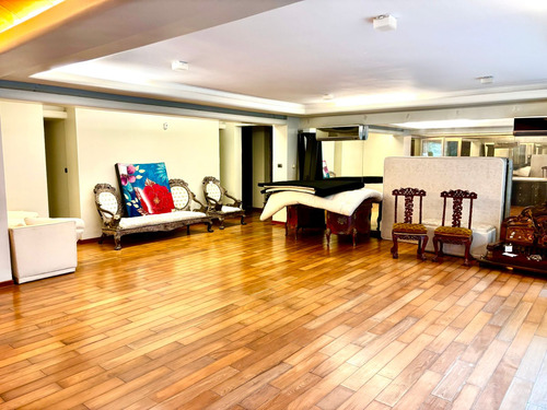 Excelente Casa Comercial Nueva Costanera - Vitacura, 4 Dorm