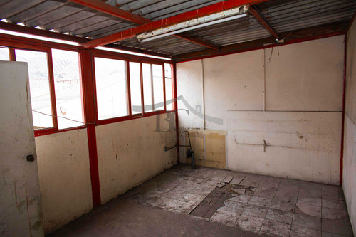 Se Arrienda Galpón De 326 M². (109591)
