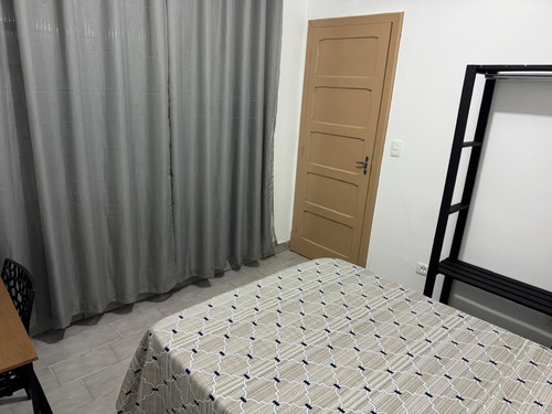 Pensionato Com Suítes E Quartos Individuais (mobiliado)