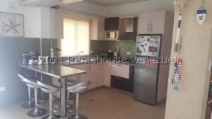Imagen 2 de 14 de Rentahouse Concepto 0414-412.8424 / 21-25115