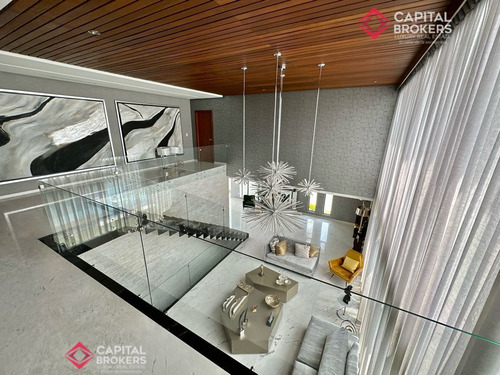 Casa En Venta De Lujo En Villa Verona Con Alberca