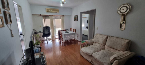 En Venta En Boedo Capital Federal; Hermoso Departamento De 3 Ambientes Con Balcon Corrido Con Espacio Cochera F: 9376