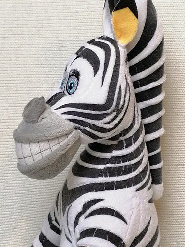 Peluche Original Cebra Marty Madagascar Dreamsworks 30cm. 