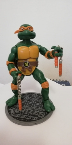 Miguel Angel Tmnt Figura Tortugas Ninja Con Armas Y Pedestal