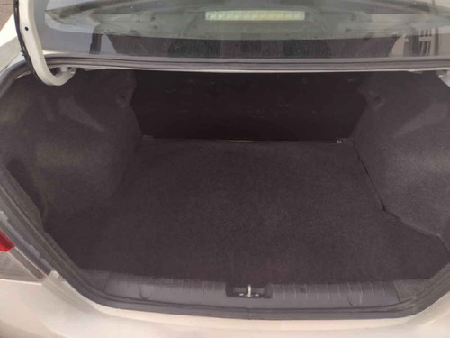 Imagen 14 de 14 de Dodge Attitude 2019 4p Sxt L4/1.2 Aut
