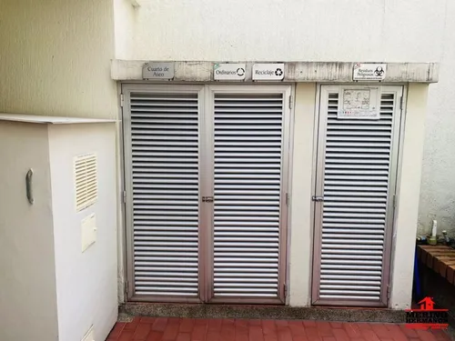 Local En Arriendo En Medellín - Laureles